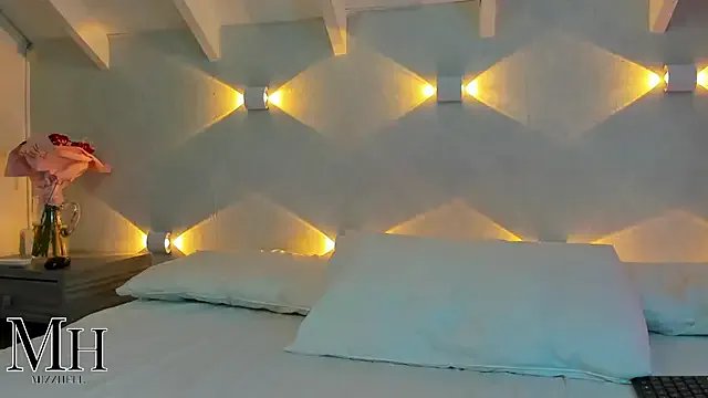 MizzHell on StripChat