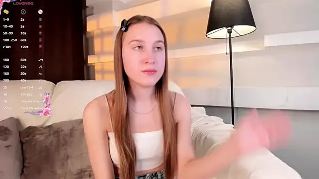 NanaMertins on StripChat 