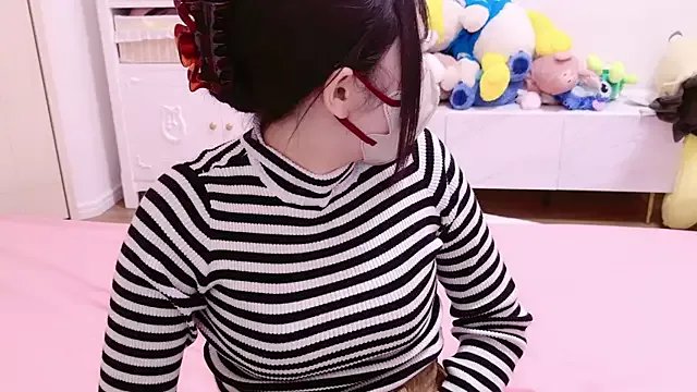 Group nathi_poyo on StripChat