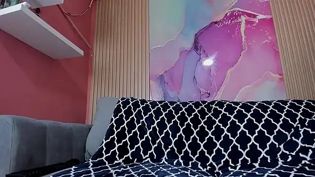 Freechat NhoanBrunette on StripChat