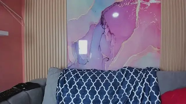 Freechat NhoanBrunette on StripChat