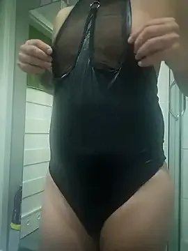 Freechat NiceBadgera on StripChat