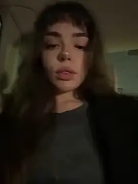 Freechat pantyless on StripChat