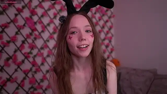 Freechat Petite_Polly on StripChat