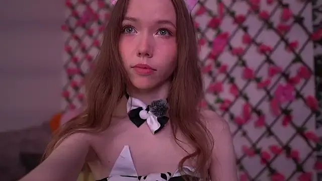 Freechat Petite_Polly on StripChat