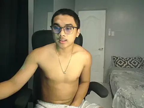 Freechat pinoyAdrianneXXX on StripChat