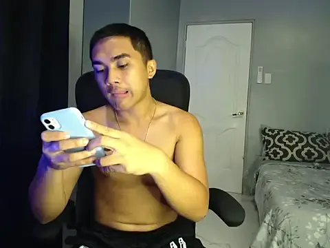 Freechat pinoyAdrianneXXX on StripChat