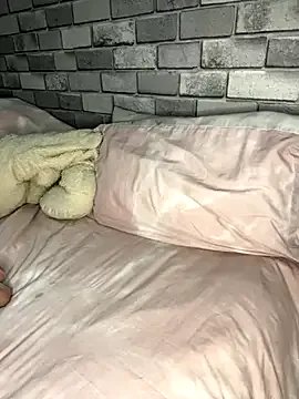 Freechat Poppy_frankie on StripChat