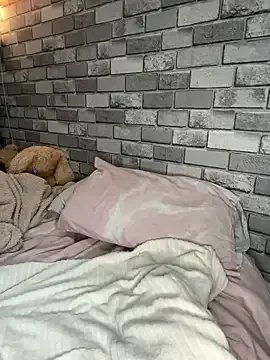 Freechat Poppy_frankie on StripChat