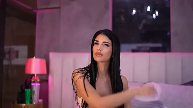 Freechat RaisaKali on StripChat