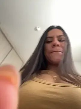 Freechat ReggieG on StripChat