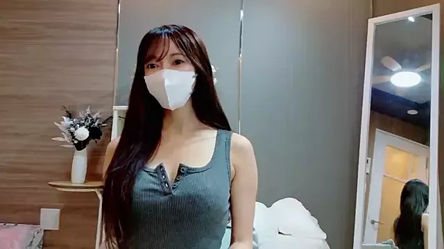 Group RIRI-style on StripChat