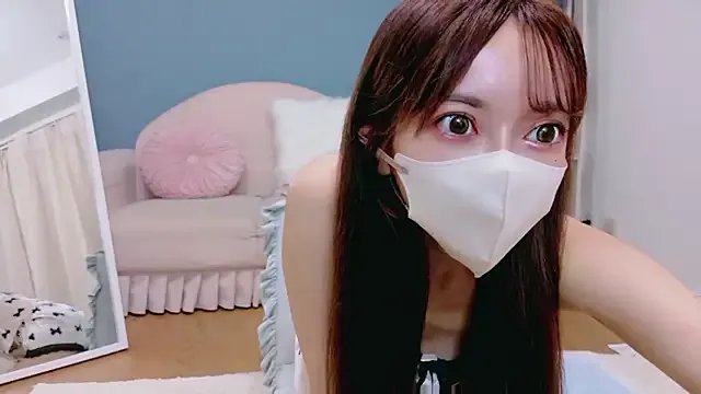 Group RIRI-style on StripChat