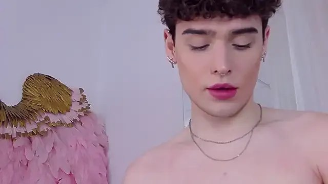 Freechat RobbyCharming on StripChat