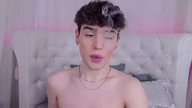 Freechat RobbyCharming on StripChat