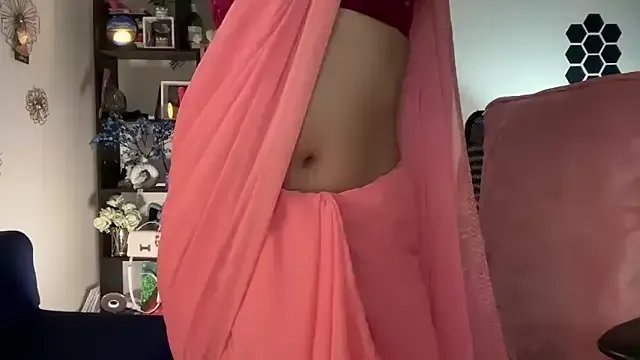 Freechat roseofvenom on StripChat