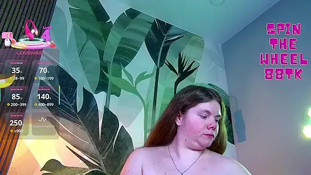 Freechat RubyValen on StripChat