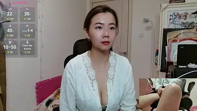 sallycui on StripChat 