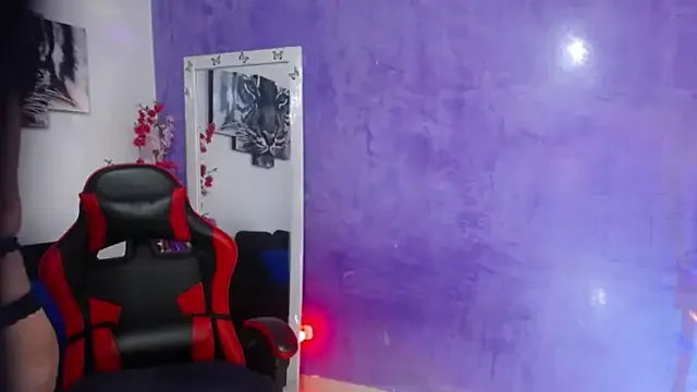 Freechat sarasmith3 on StripChat