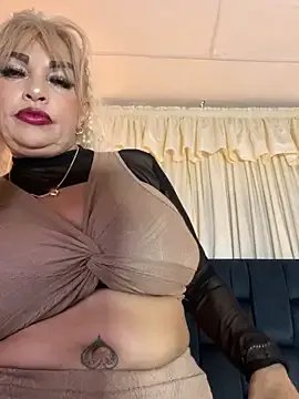 Freechat scarlett_sexx69 on StripChat
