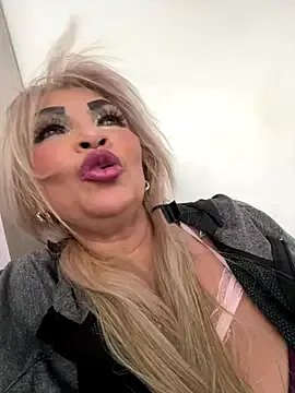 Freechat scarlett_sexx69 on StripChat