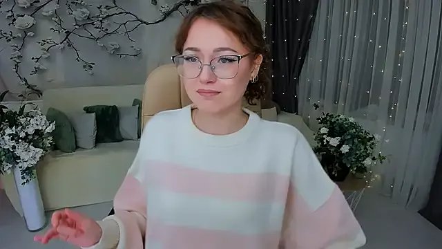 SereneFlame on StripChat 