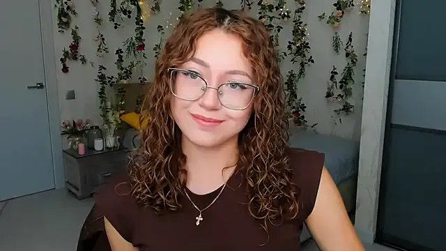 SereneFlame on StripChat 