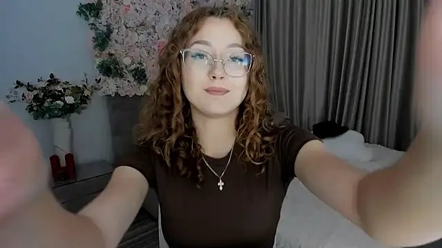 SereneFlame on StripChat 