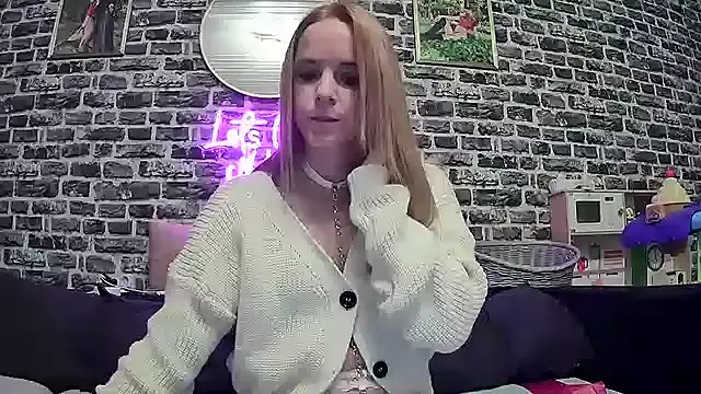 Freechat SexyMilf_37 on StripChat