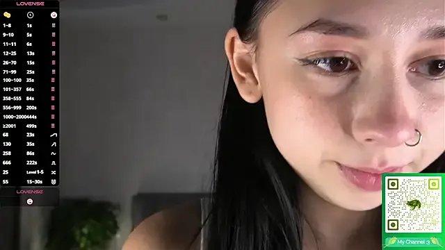 Sssonya on StripChat 