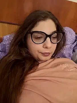 Freechat sweetbabygirlforyou on StripChat