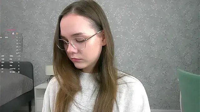 Freechat SweetSaraPie on StripChat