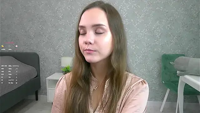 Freechat SweetSaraPie on StripChat