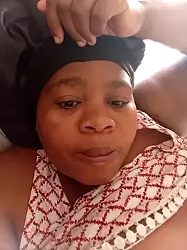 Freechat ThickLeeyanaXX on StripChat