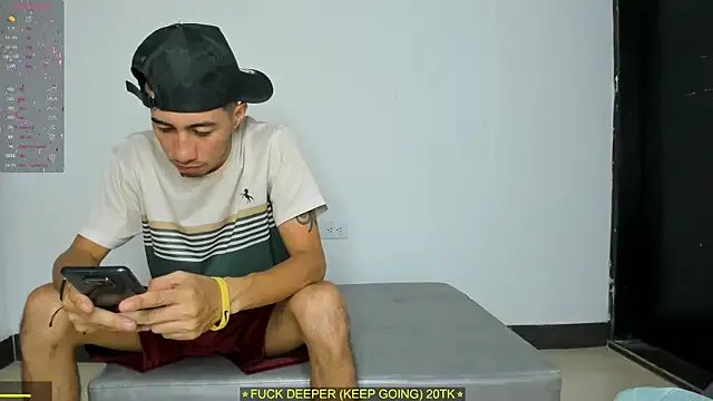 Freechat Threesome-no-mercy on StripChat