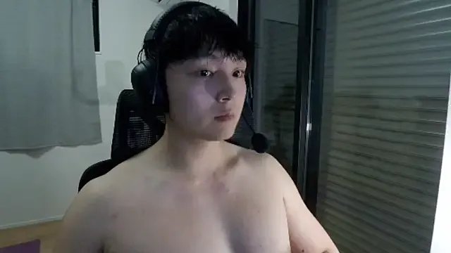 Freechat Tkcqcc on StripChat