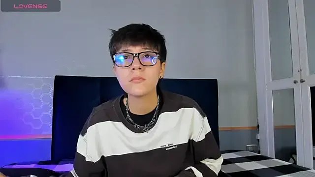 Freechat Tsuki_Maru on StripChat