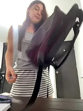 Freechat Valentina_ro on StripChat