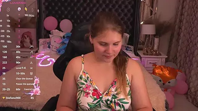 VinnaSky on StripChat 