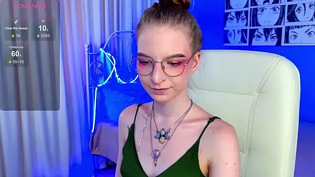 Freechat VioletShine on StripChat