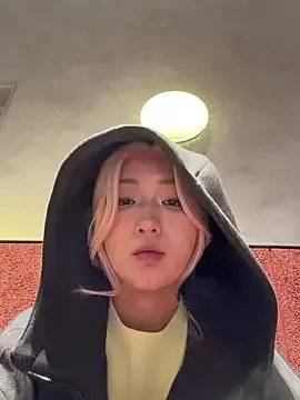 Freechat winter11 on StripChat