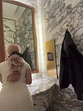 Freechat winter11 on StripChat