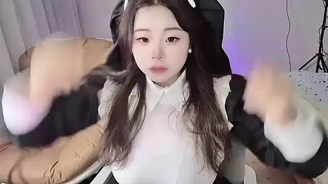 Freechat xiaotanbaby on StripChat