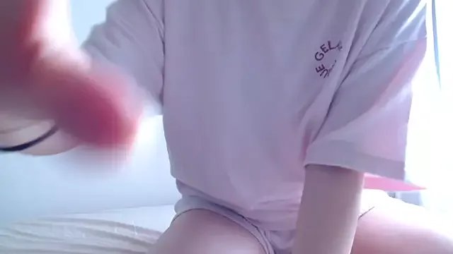 Group xxYuIxx on StripChat