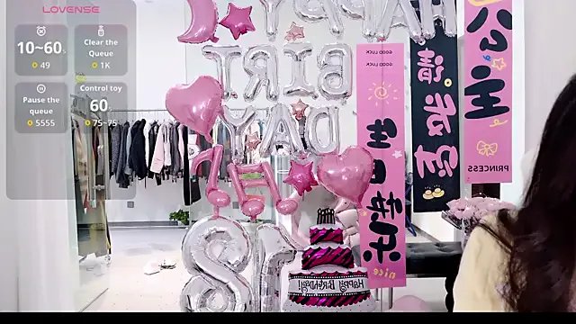 Freechat yangyang-777 on StripChat