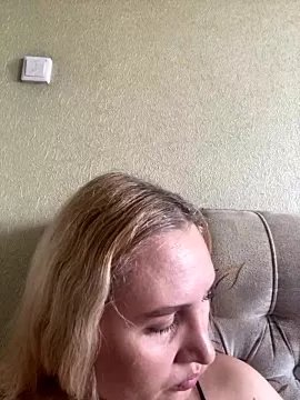 Private YourBlondee on StripChat