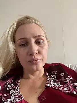 Private YourBlondee on StripChat
