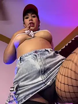 Freechat ZahaRose on StripChat